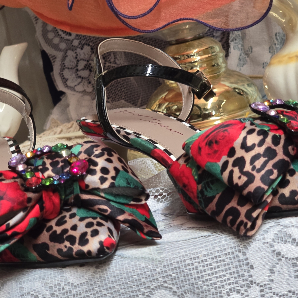 Betsey Johnson Red and Black Heels - Picture 10 of 10